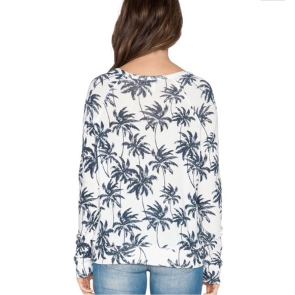 Sundry White Long Sleeve Crewneck Top with Blue/Grey Palm Tree Print Size (2) M - Picture 2 of 9